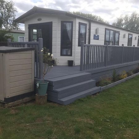 Beautiful 2 Bedroom Caravan On Billing Aquadrome Νορθάμπτον Εξωτερικό φωτογραφία